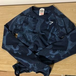 Camo adapt crop top from gymshark